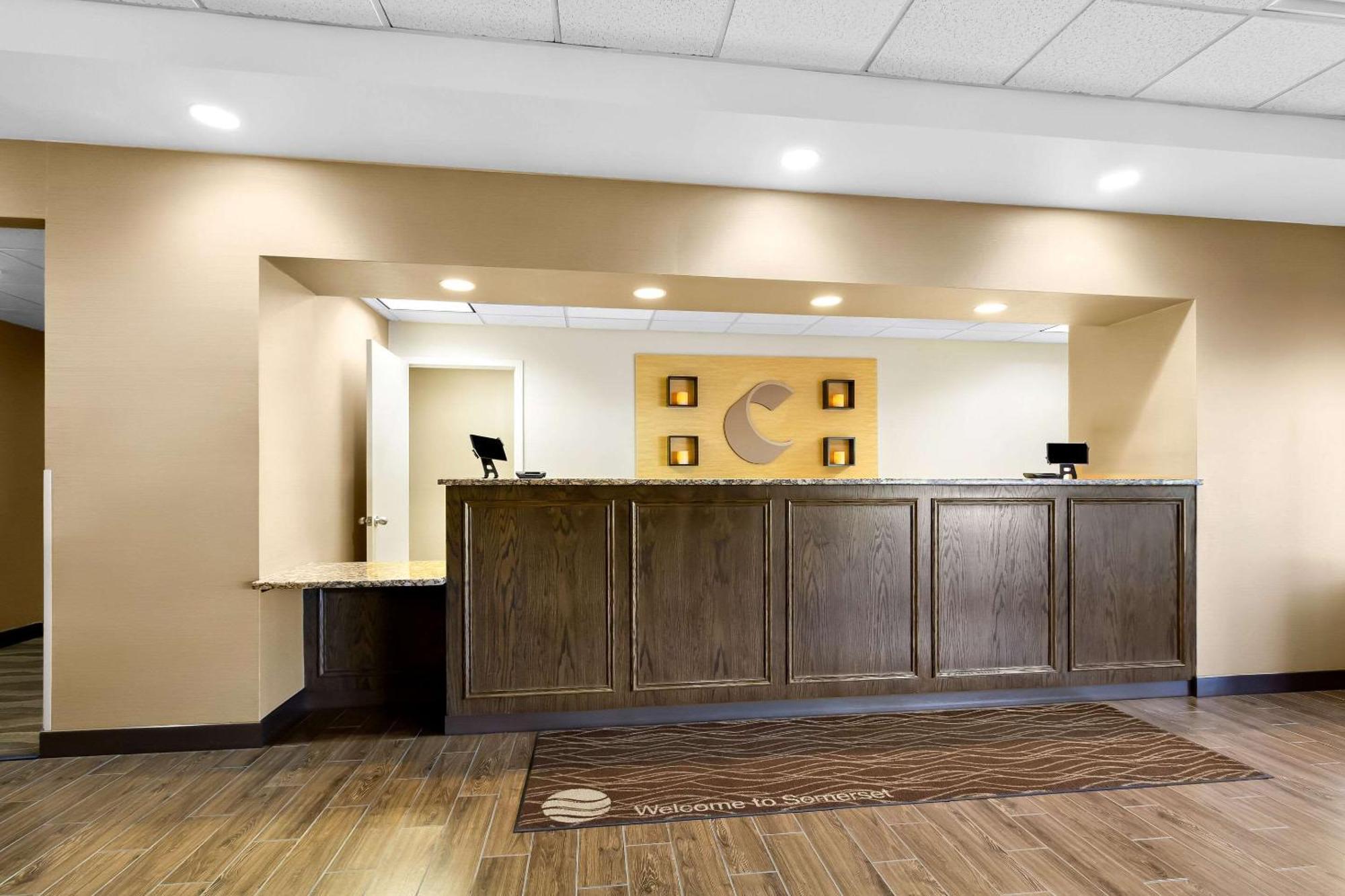 Comfort Inn Somerset Bagian luar foto